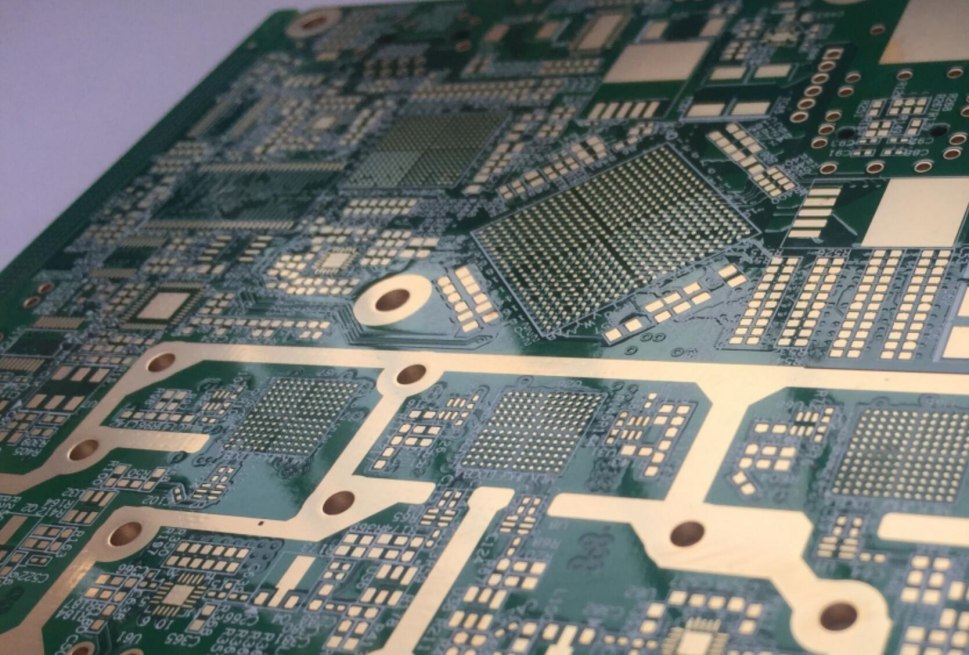 ¿Qué es Circuito Impreso PCB Multicapa?